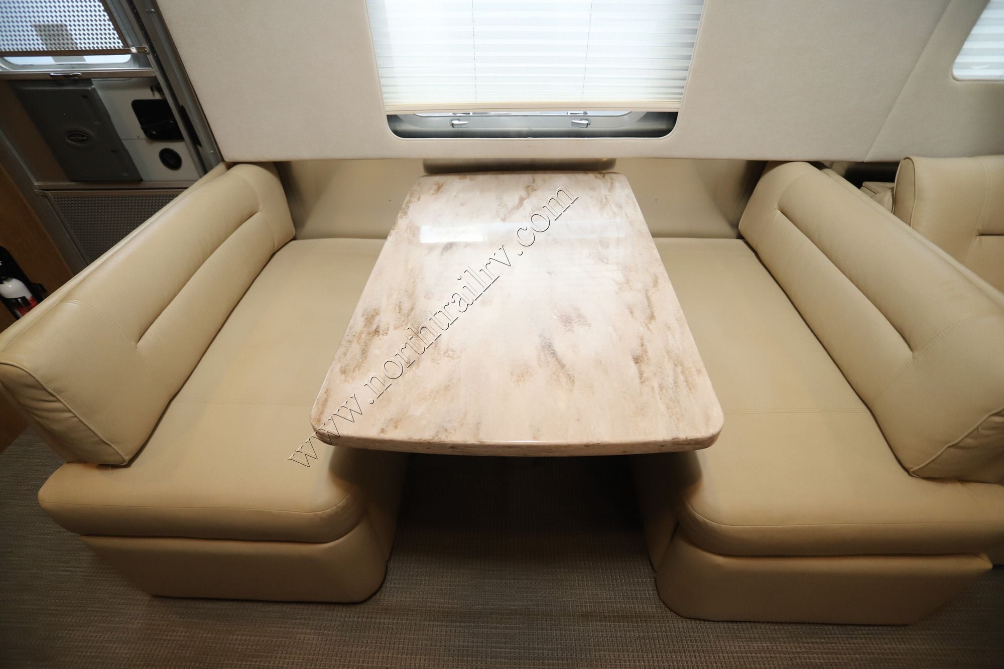 2019 Airstream Classic 33FB Travel Trailer Used  For Sale