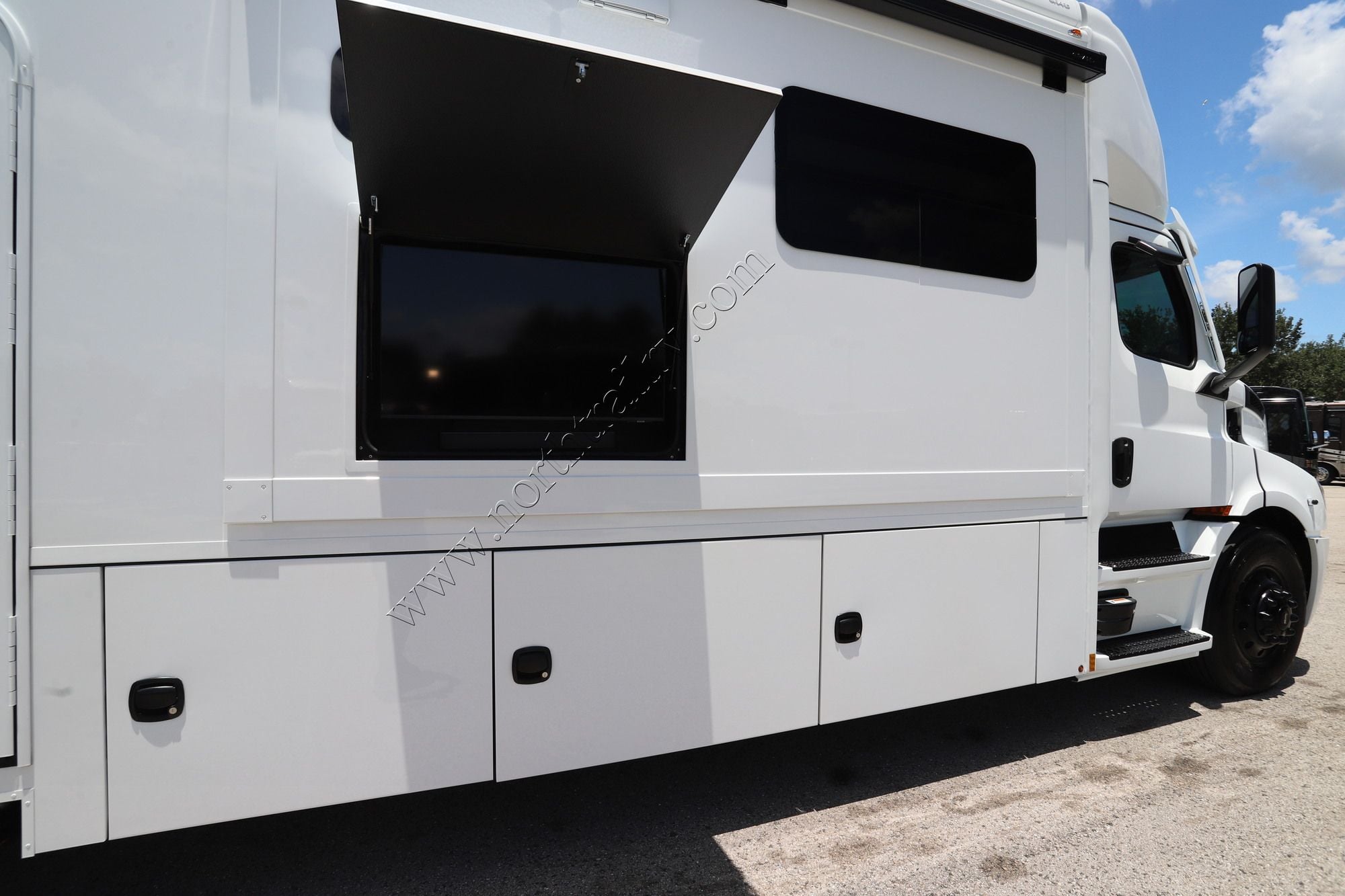 Used 2026 Renegade Rv Explorer 40EBH Super C  For Sale