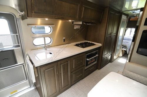 2027 Airstream Classic 30RB
