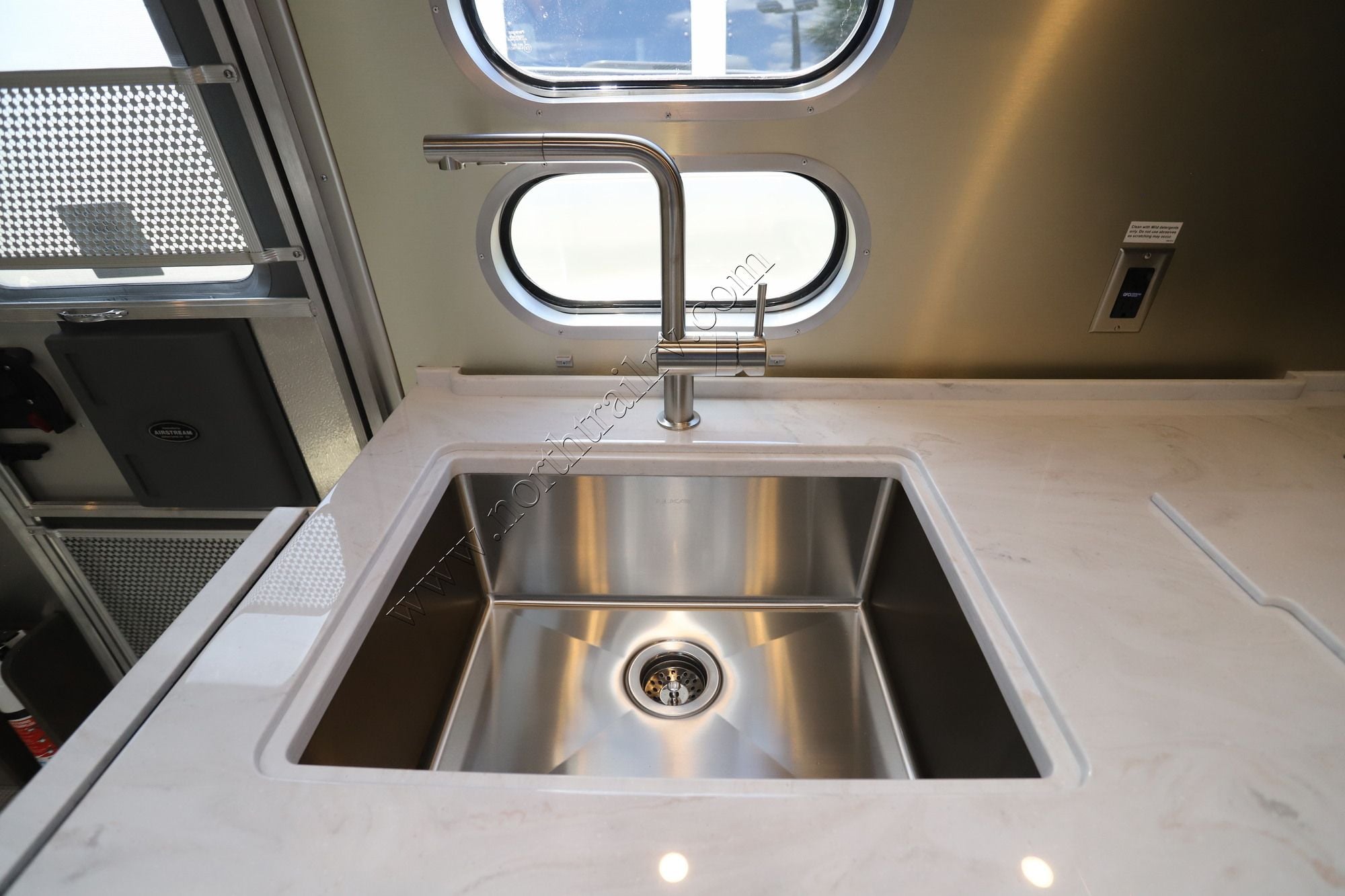 New 2027 Airstream Classic 30RB Travel Trailer  For Sale