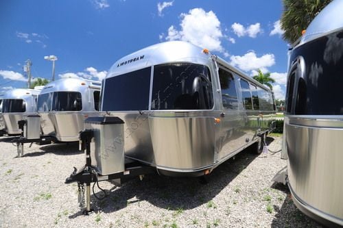 2027 Airstream Classic 30RB
