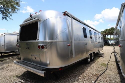 2019 Airstream Classic 33FB