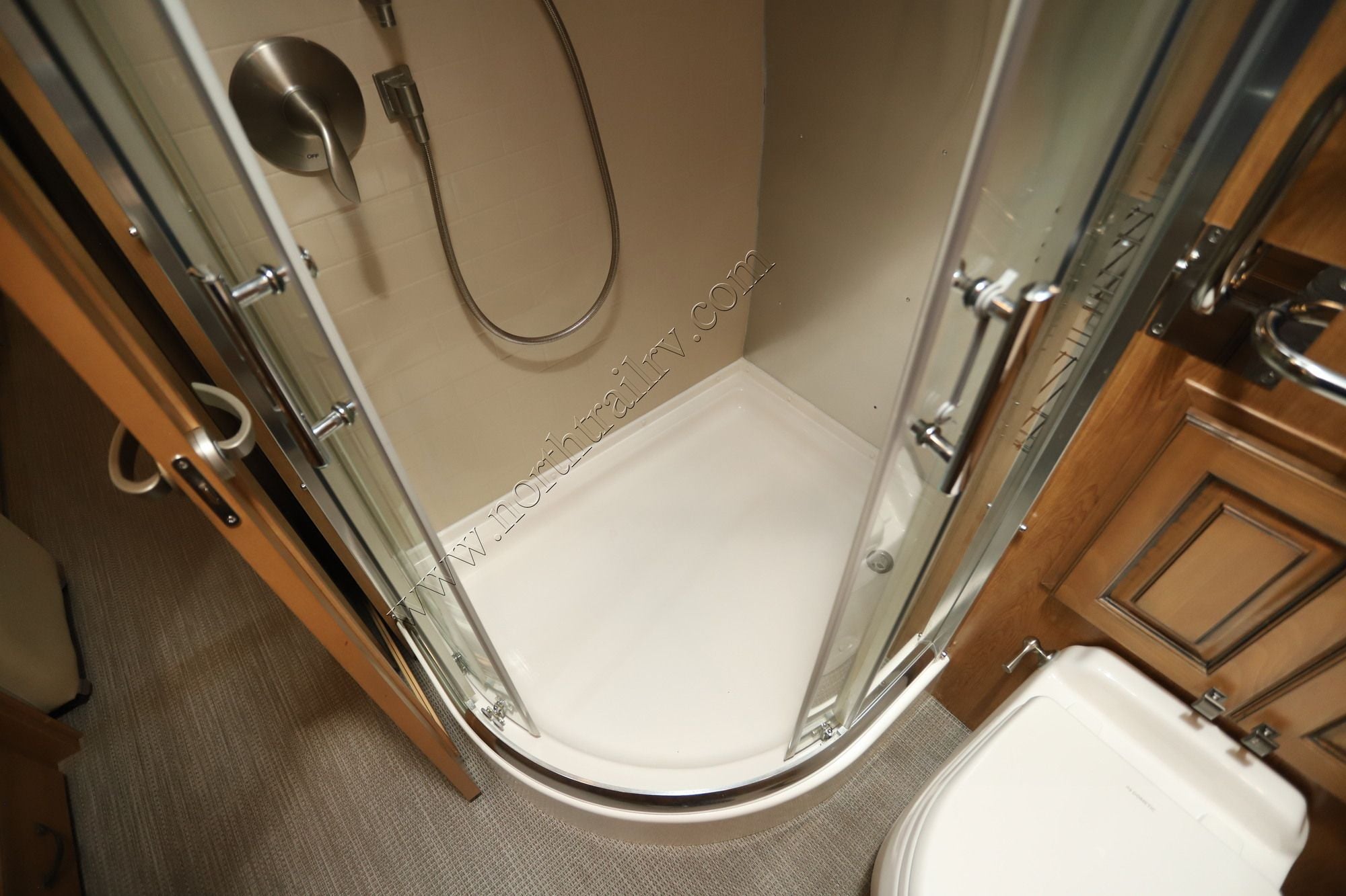 2019 Airstream Classic 33FB Travel Trailer Used  For Sale