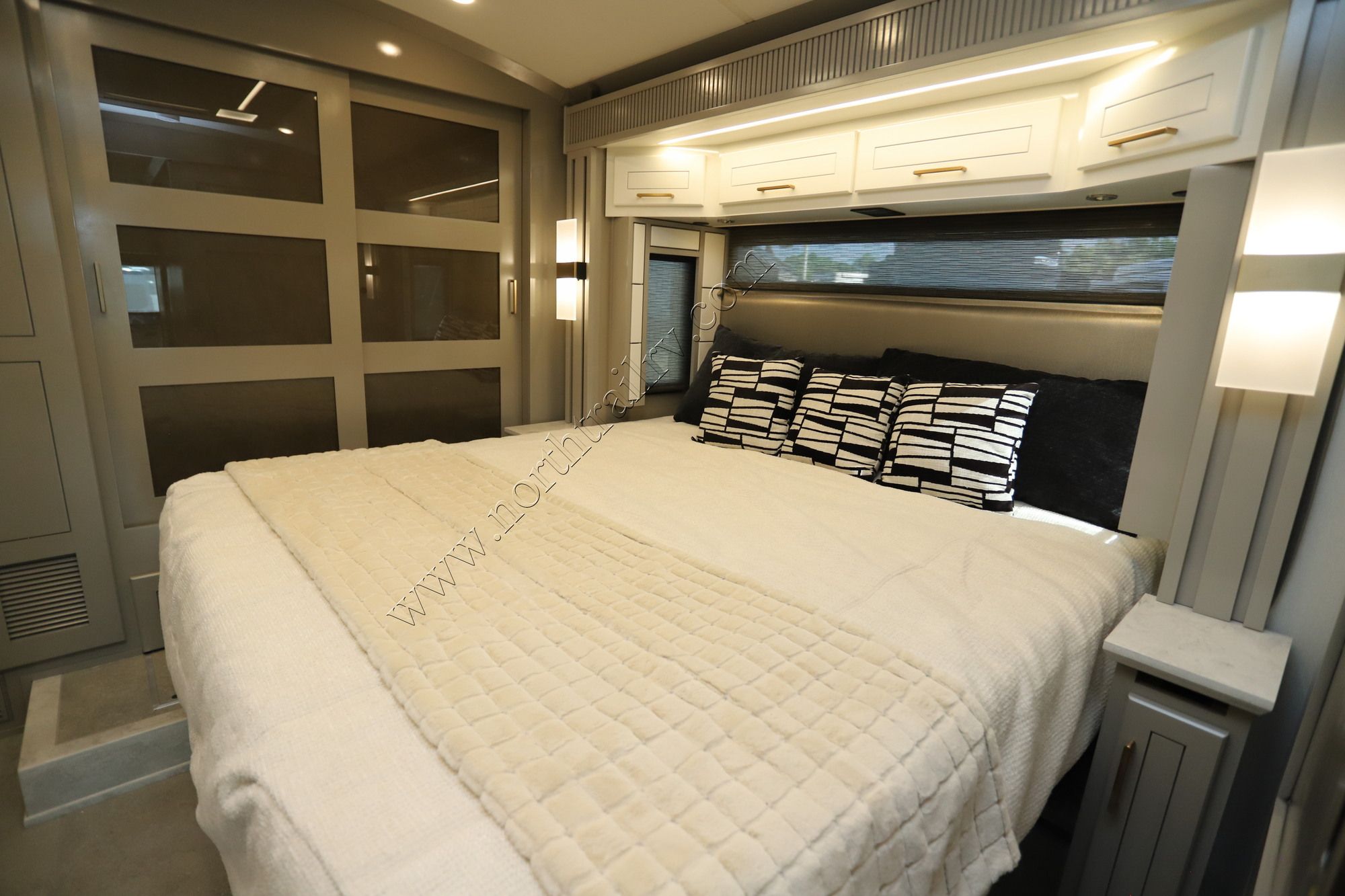 New 2027 Newmar New Aire 3543 Class A  For Sale
