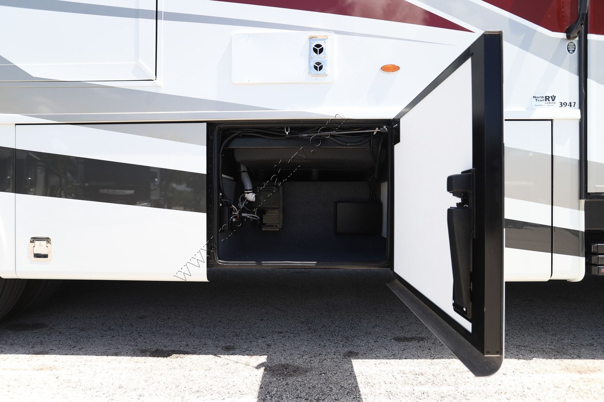 New 2027 Newmar Canyon Star 3947 Class A  For Sale