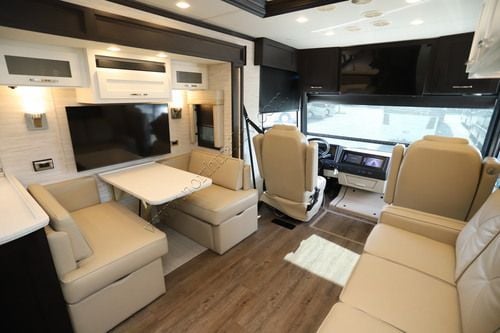 2027 Newmar Canyon Star 3947
