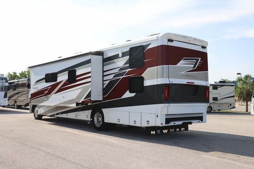 2027 Newmar Canyon Star 3947