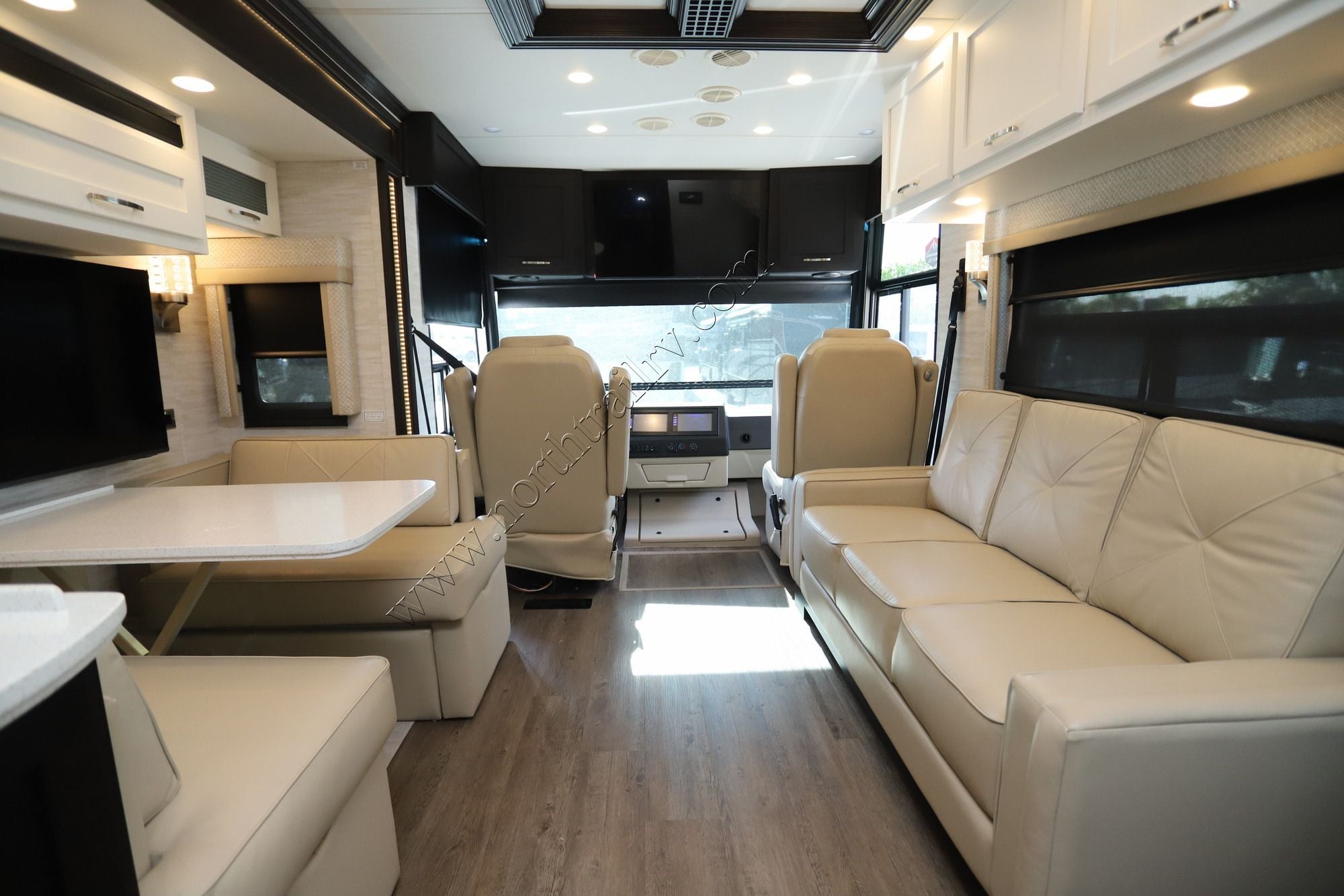 New 2027 Newmar Canyon Star 3947 Class A  For Sale