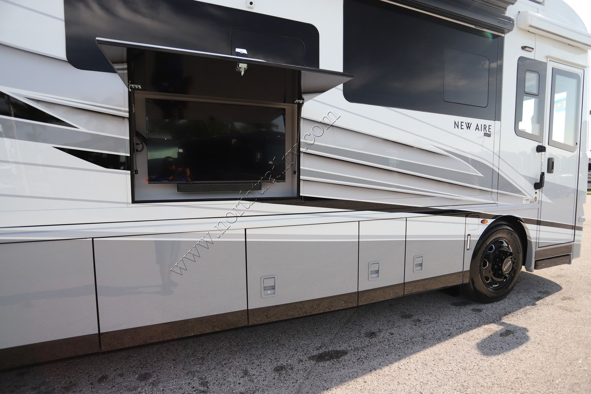 New 2027 Newmar New Aire 3543 Class A  For Sale