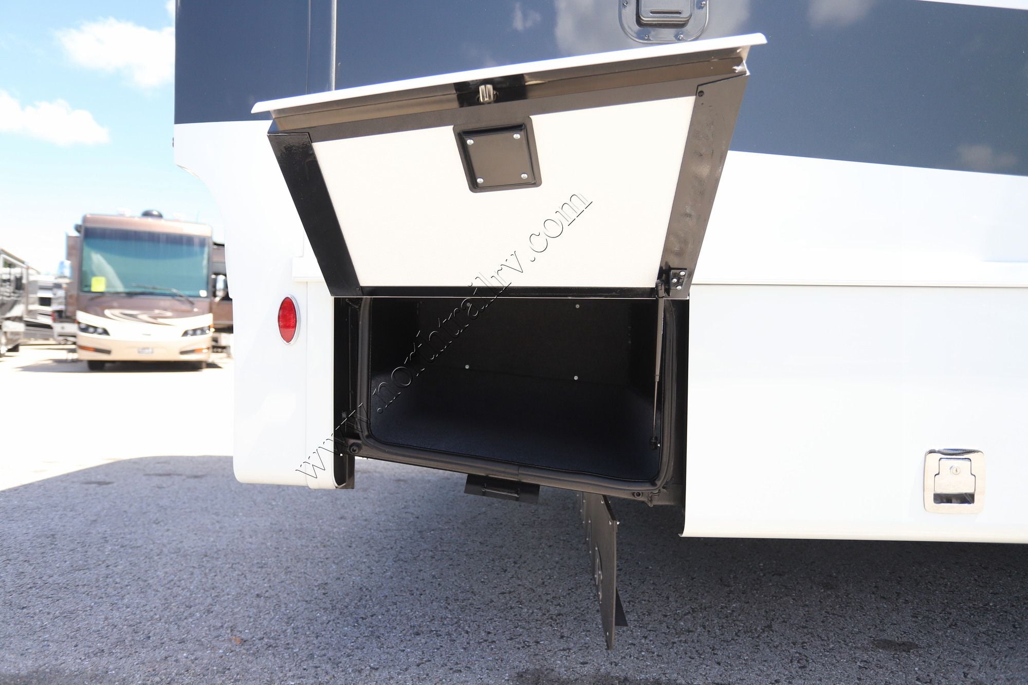New 2027 Newmar Canyon Star 3947 Class A  For Sale