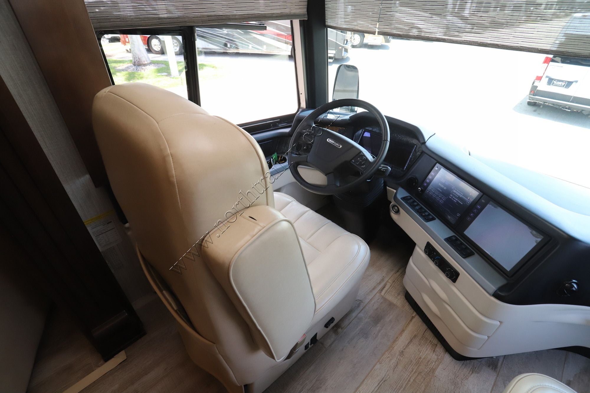 Used 2020 Newmar London Aire 4579 Class A  For Sale