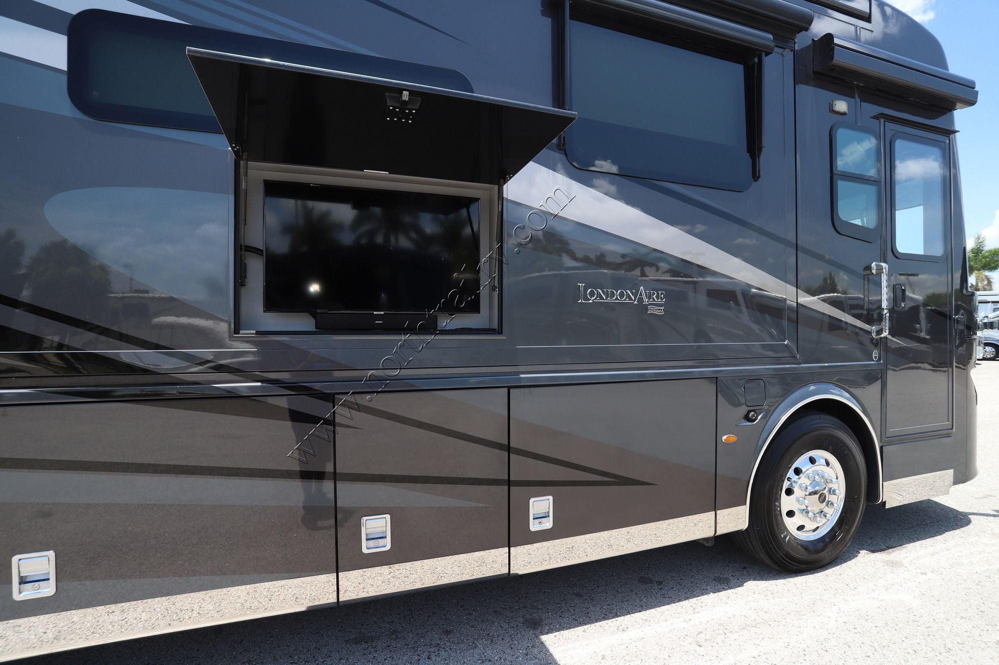 Used 2020 Newmar London Aire 4579 Class A  For Sale