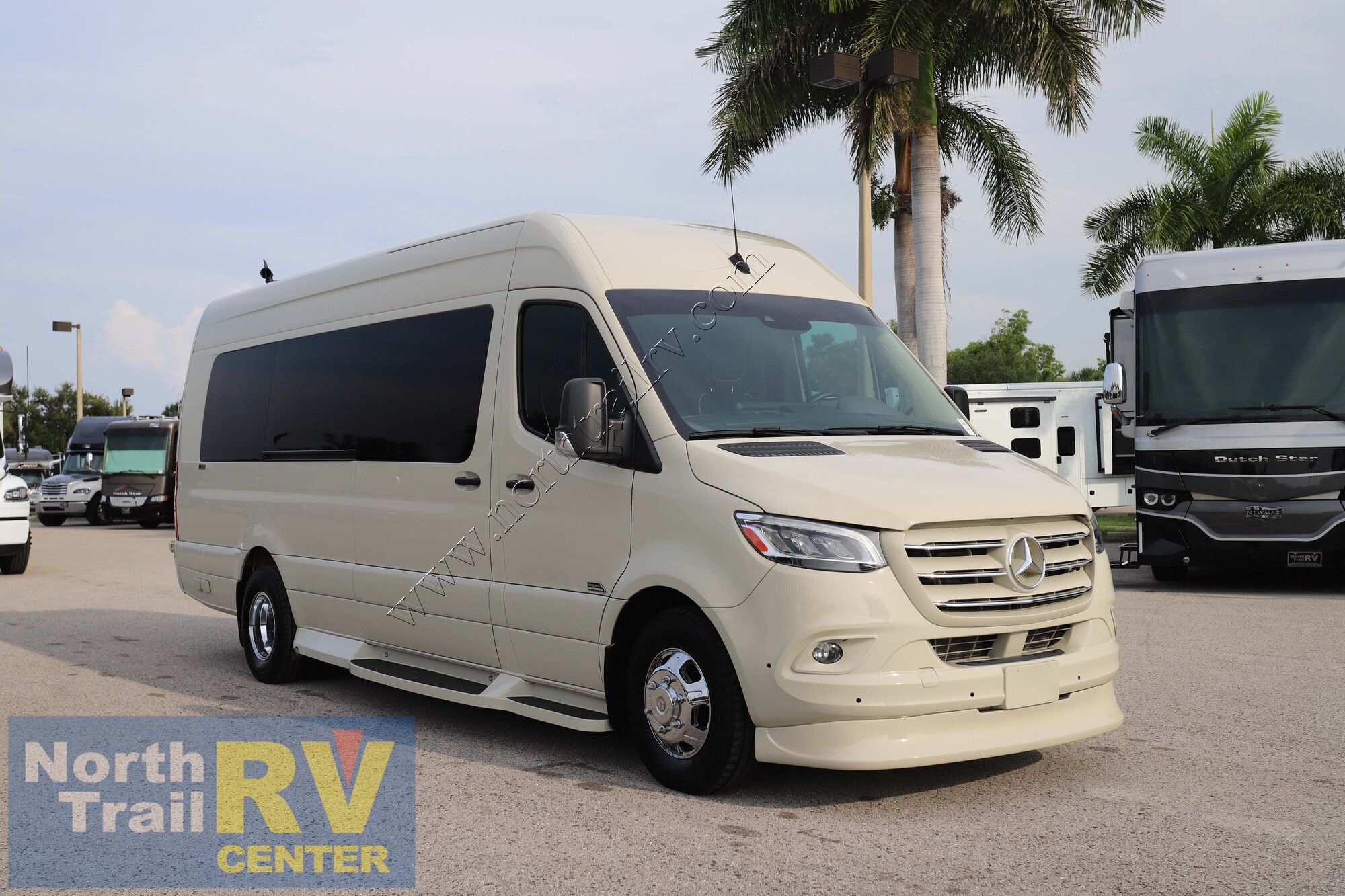 Used 2024 Midwest Luxe Cruiser D6 Class B  For Sale