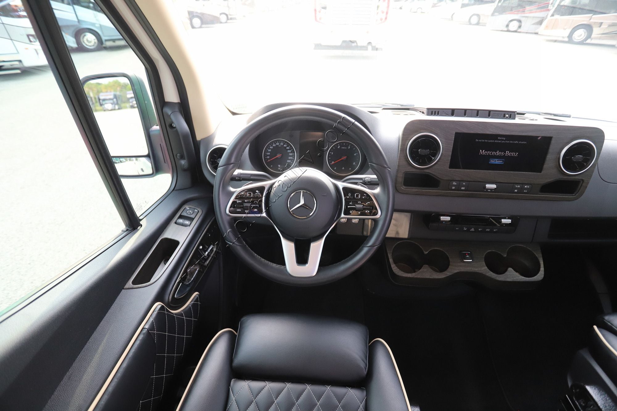 Used 2024 Midwest Luxe Cruiser D6 Class B  For Sale