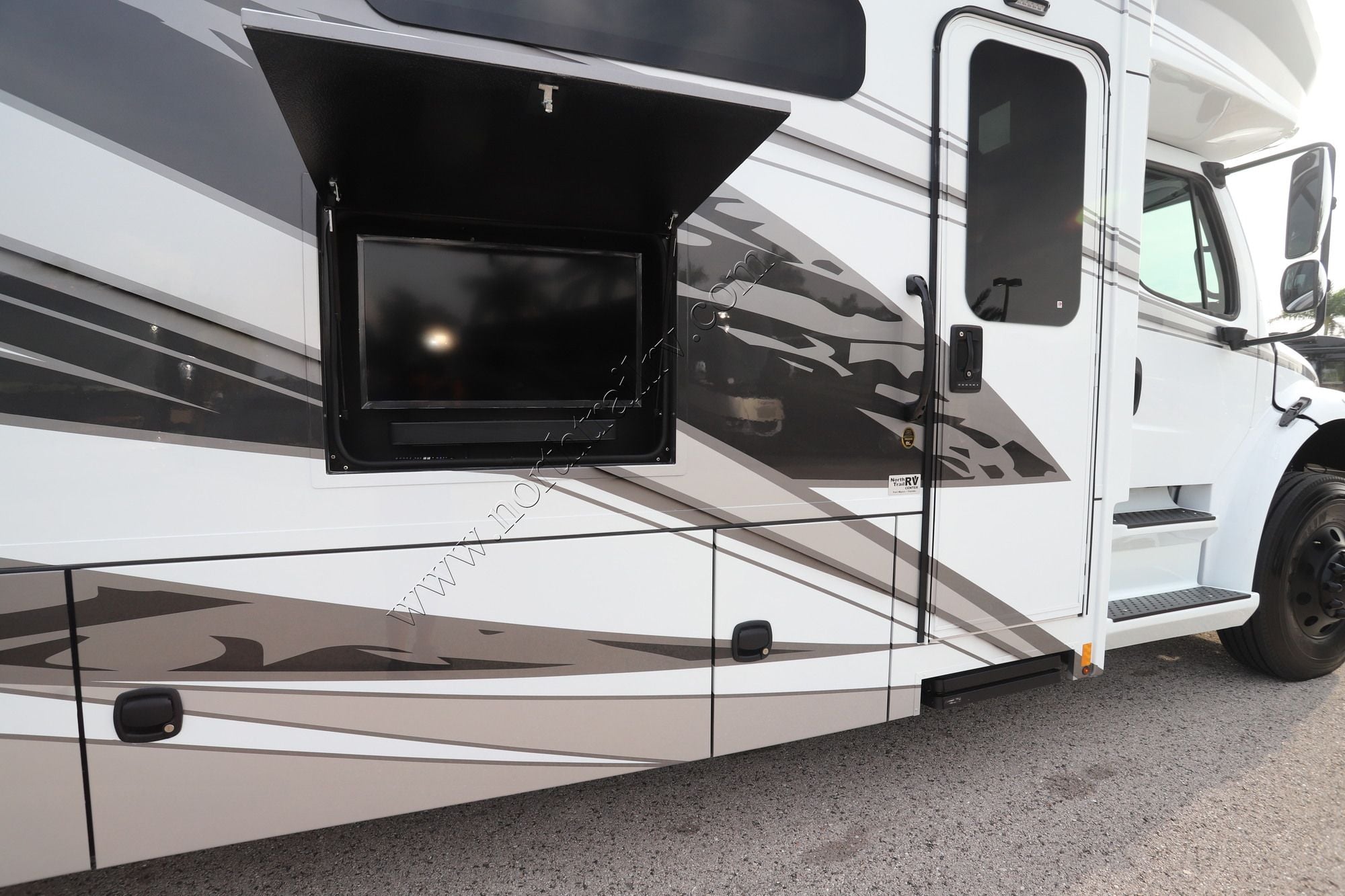 New 2027 Renegade Rv Verona 36VSB Super C  For Sale