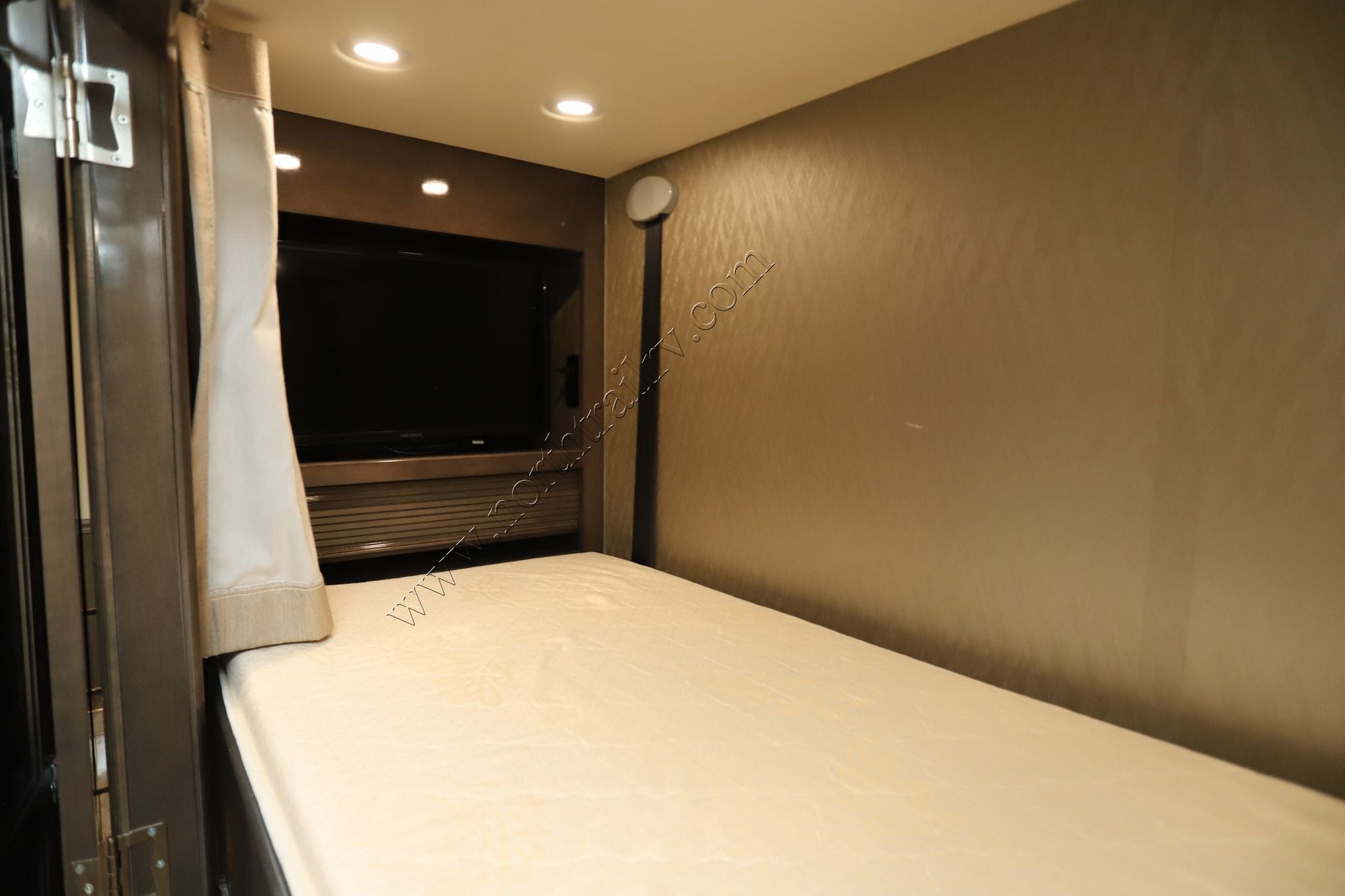 Used 2021 Entegra Anthem 44R Class A  For Sale