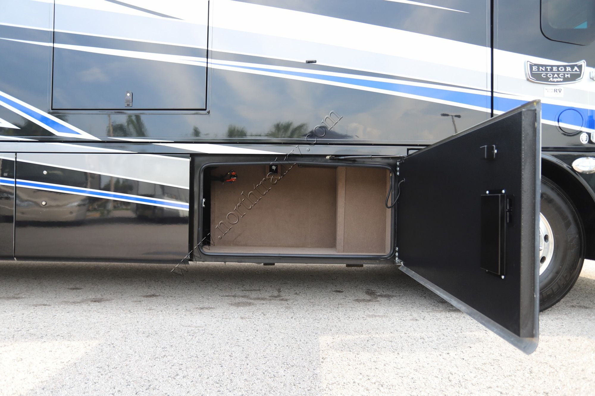 Used 2024 Entegra Aspire 44R Class A  For Sale