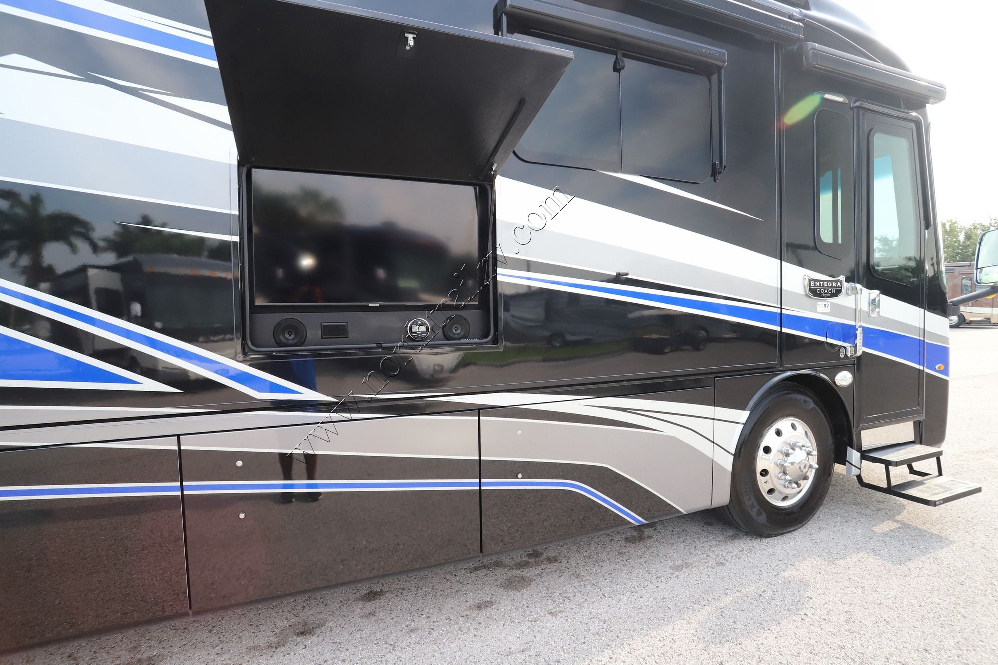 Used 2024 Entegra Aspire 44R Class A  For Sale