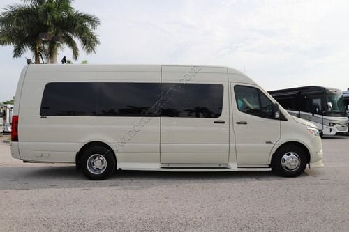2024 Midwest Luxe Cruiser D6
