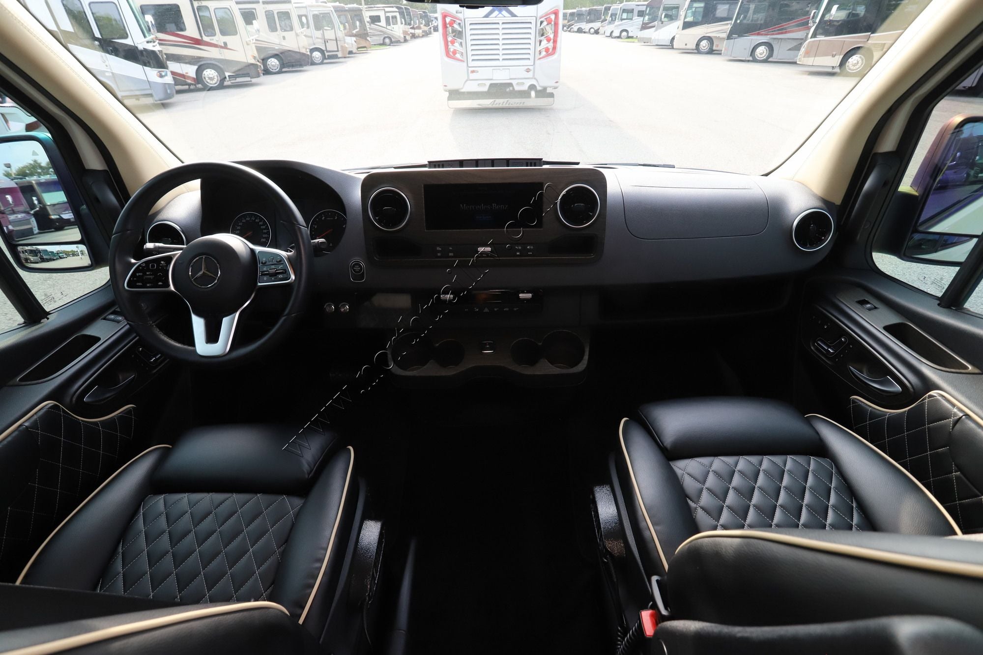Used 2024 Midwest Luxe Cruiser D6 Class B  For Sale