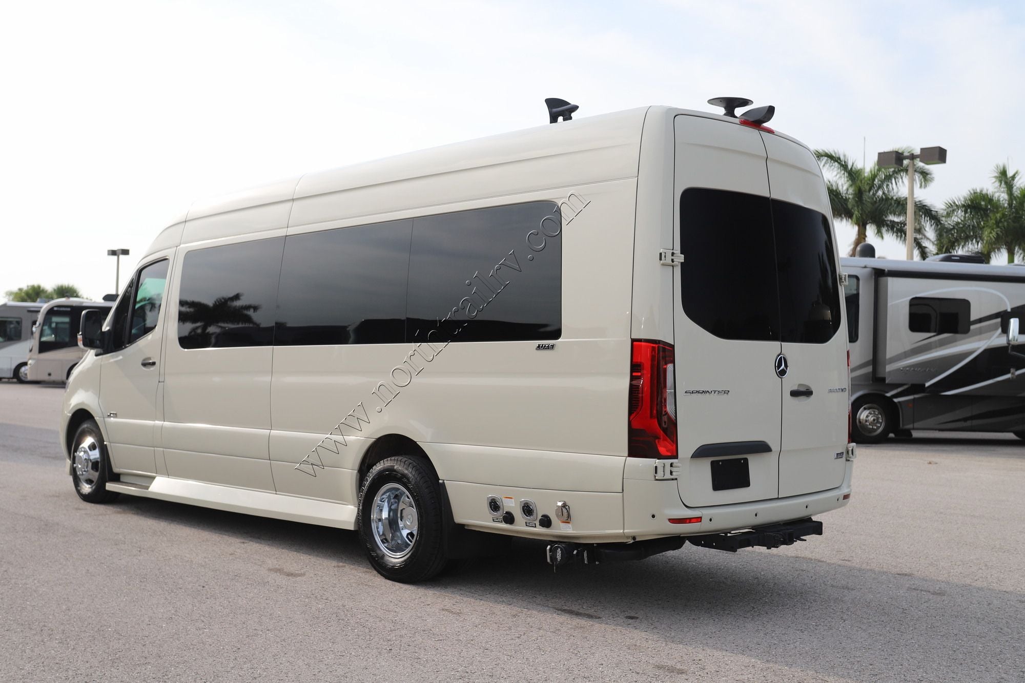 Used 2024 Midwest Luxe Cruiser D6 Class B  For Sale