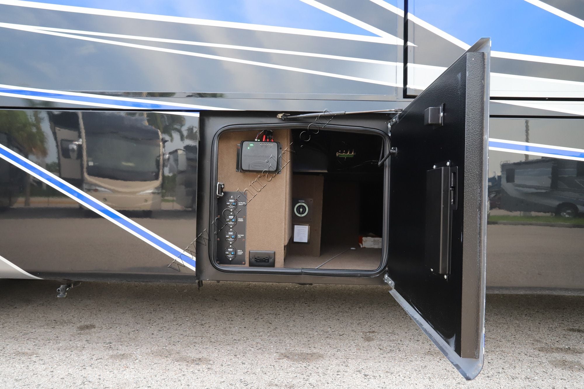 Used 2024 Entegra Aspire 44R Class A  For Sale
