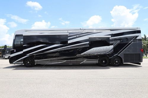2027 Newmar Essex 4551
