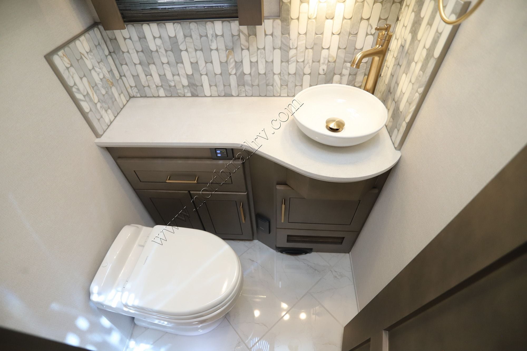 New 2027 Newmar Essex 4551 Class A  For Sale
