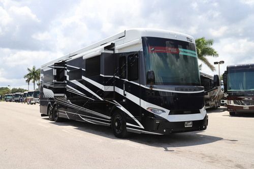2027 Newmar Essex 4551