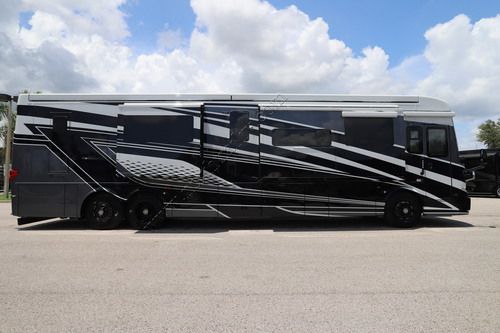 2027 Newmar Essex 4551