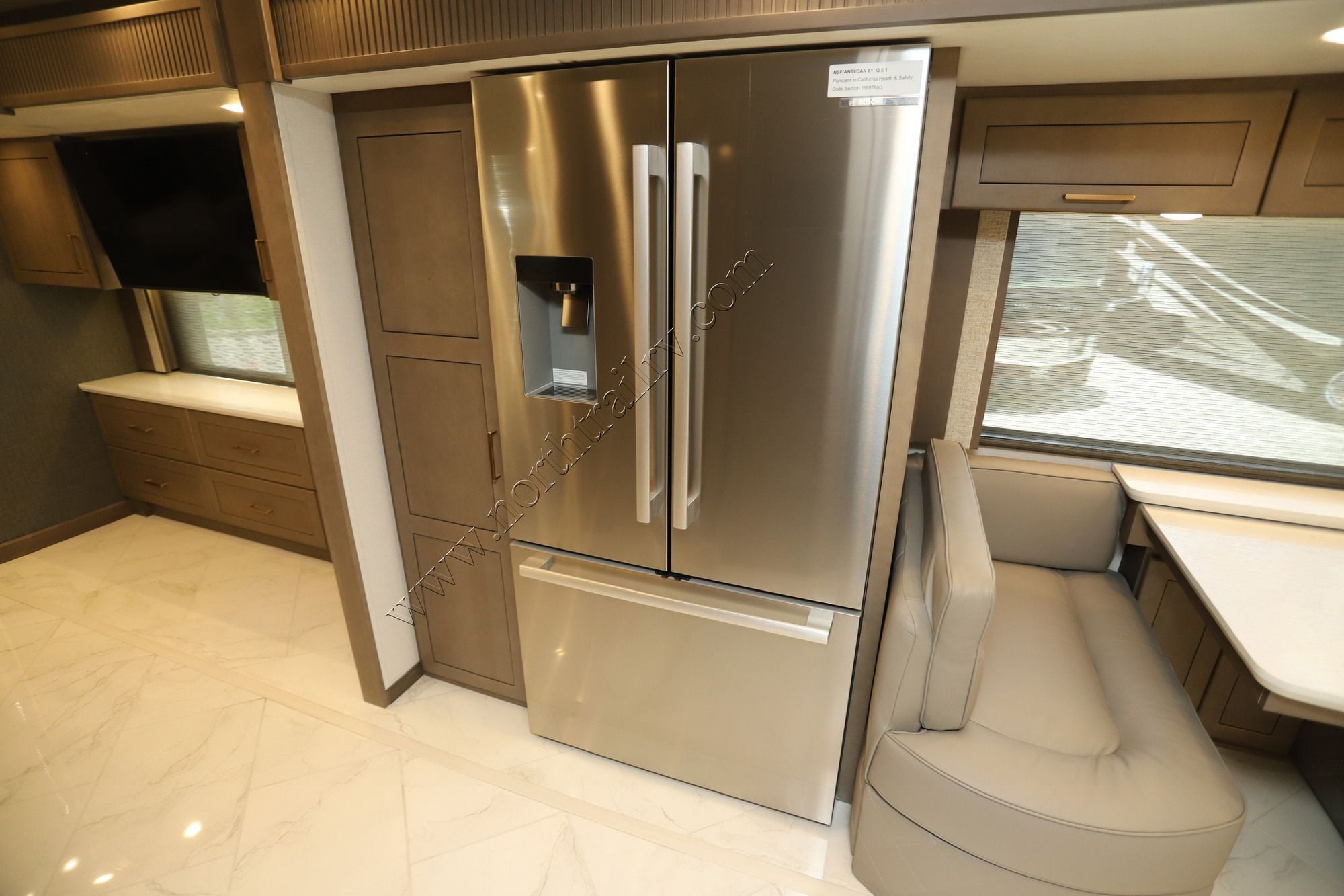 New 2027 Newmar Essex 4551 Class A  For Sale