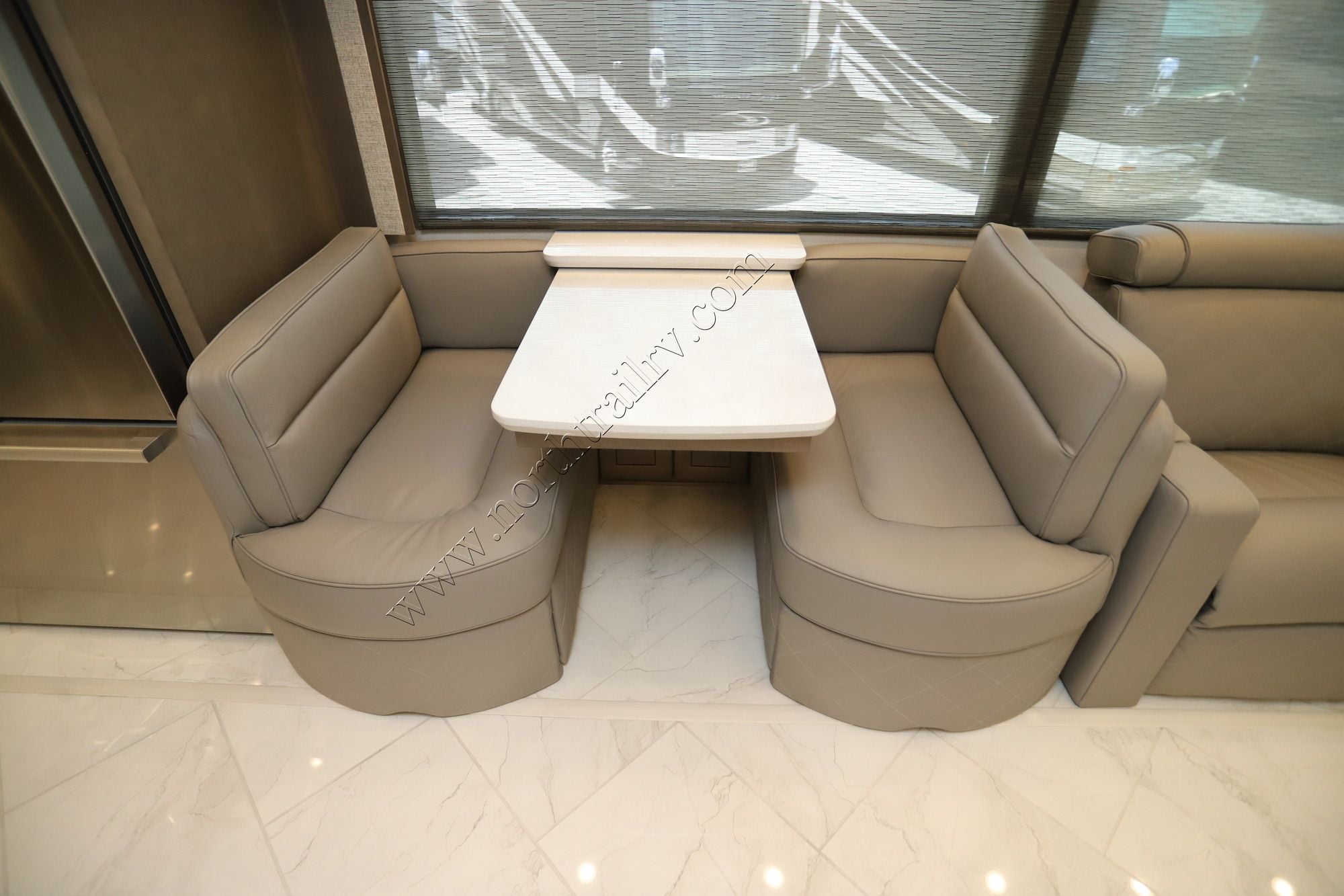 New 2027 Newmar Essex 4551 Class A  For Sale