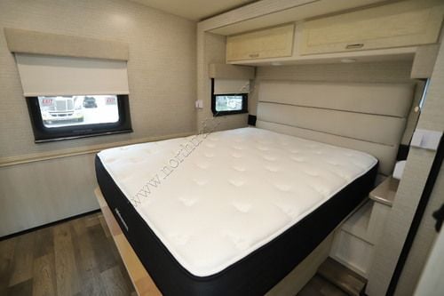 2021 Winnebago Adventurer 30T