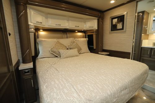 2027 Newmar Ventana 3809