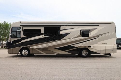 2027 Newmar Ventana 3809