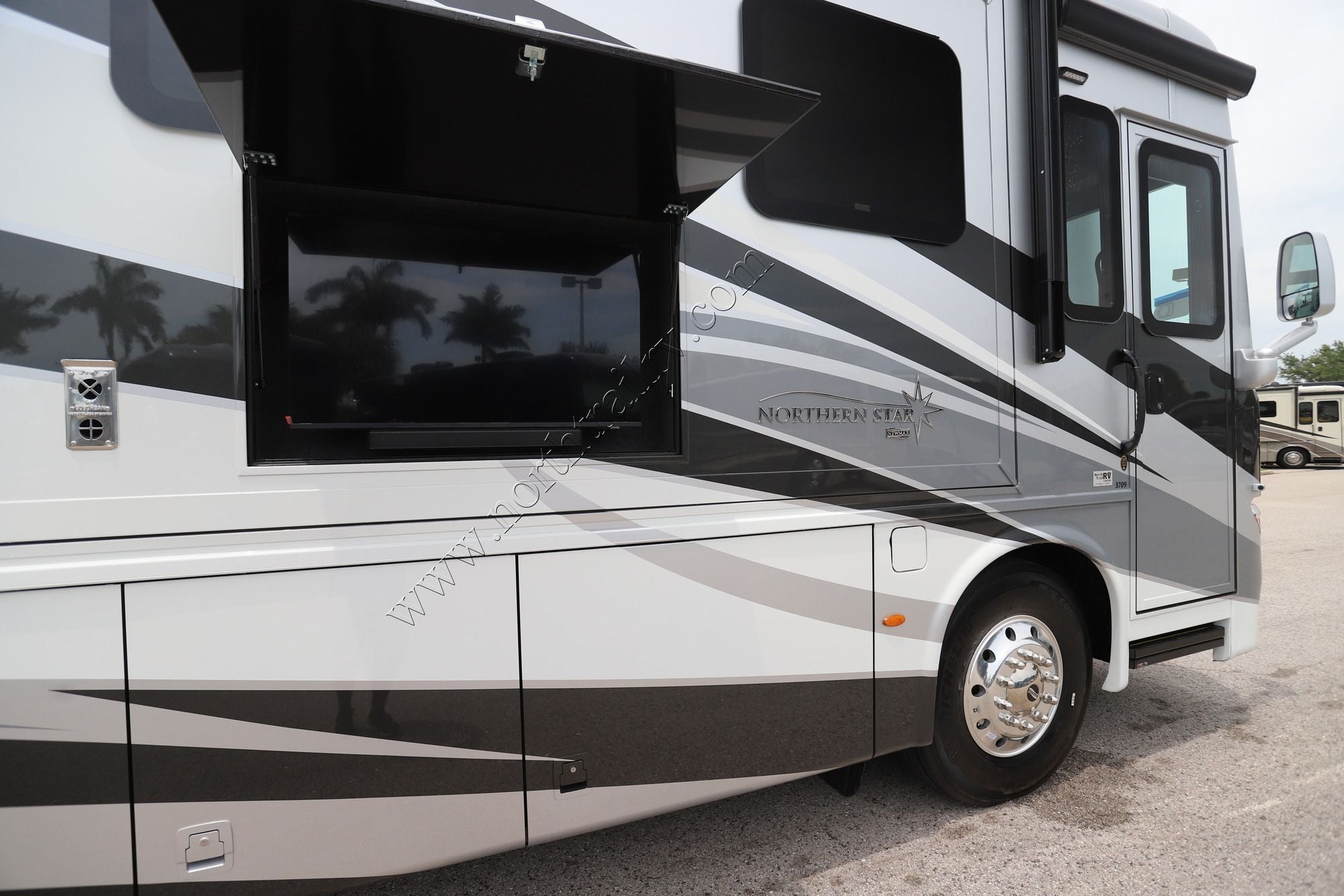 New 2027 Newmar Northern Star 3709 Class A  For Sale
