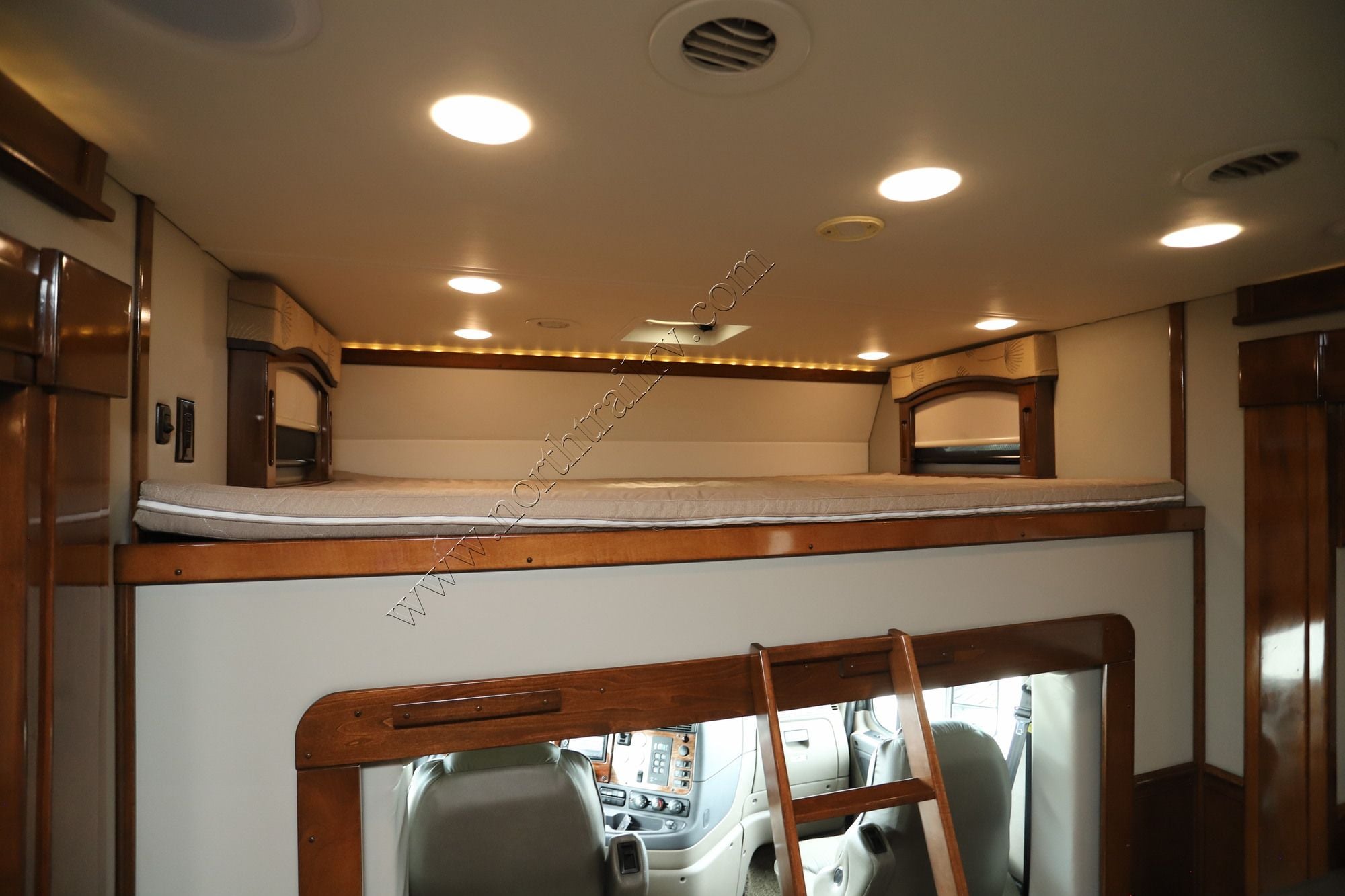 Used 2018 Renegade Rv Classic 1915AG Super C  For Sale