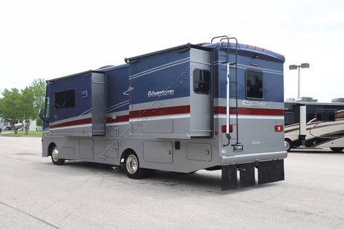 2021 Winnebago Adventurer 30T