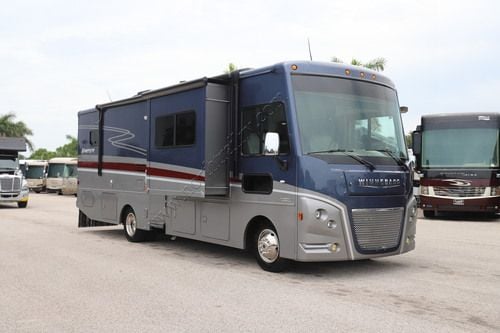 2021 Winnebago Adventurer 30T