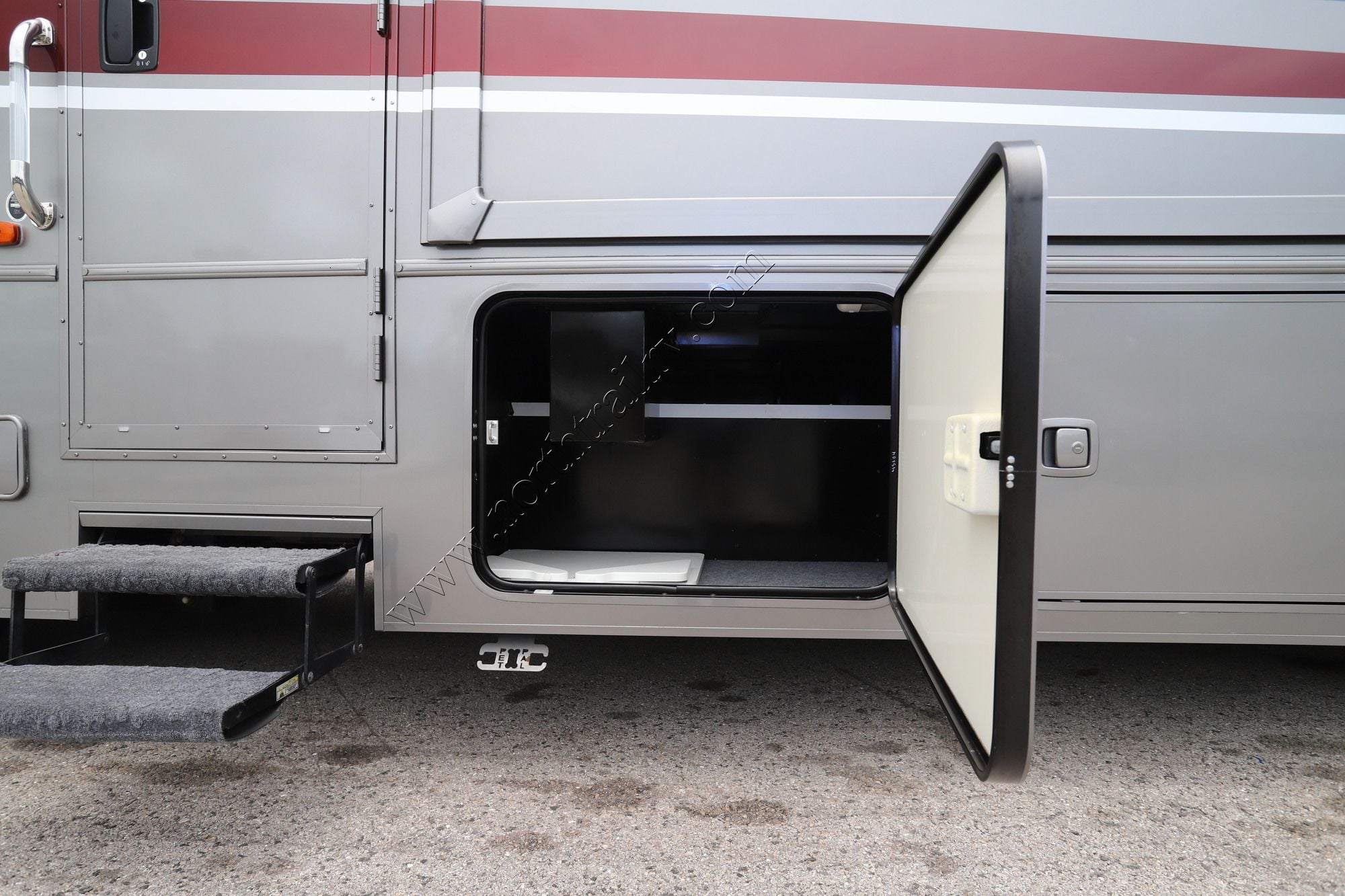 Used 2021 Winnebago Adventurer 30T Class A  For Sale