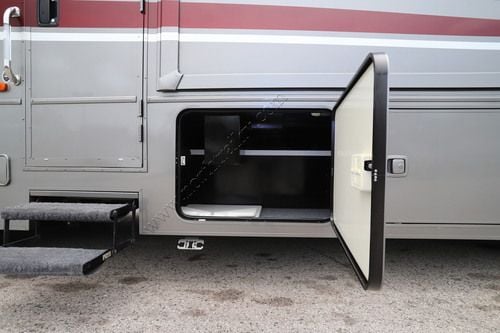 2021 Winnebago Adventurer 30T