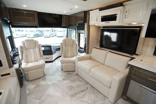 2027 Newmar Ventana 3809