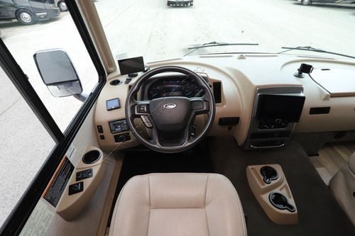2021 Winnebago Adventurer 30T