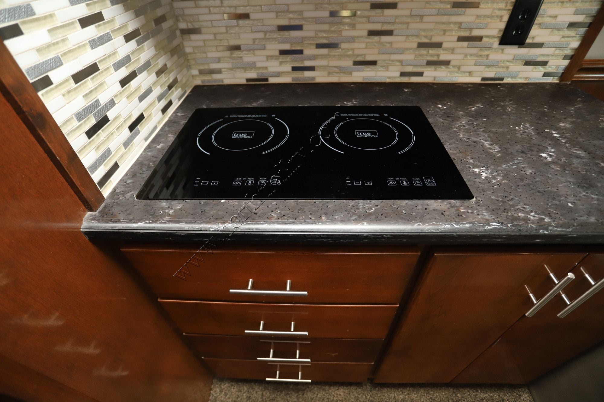 Used 2018 Renegade Rv Classic 1915AG Super C  For Sale