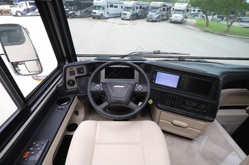 2027 Newmar Ventana 3809