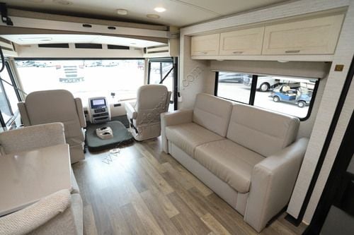 2021 Winnebago Adventurer 30T