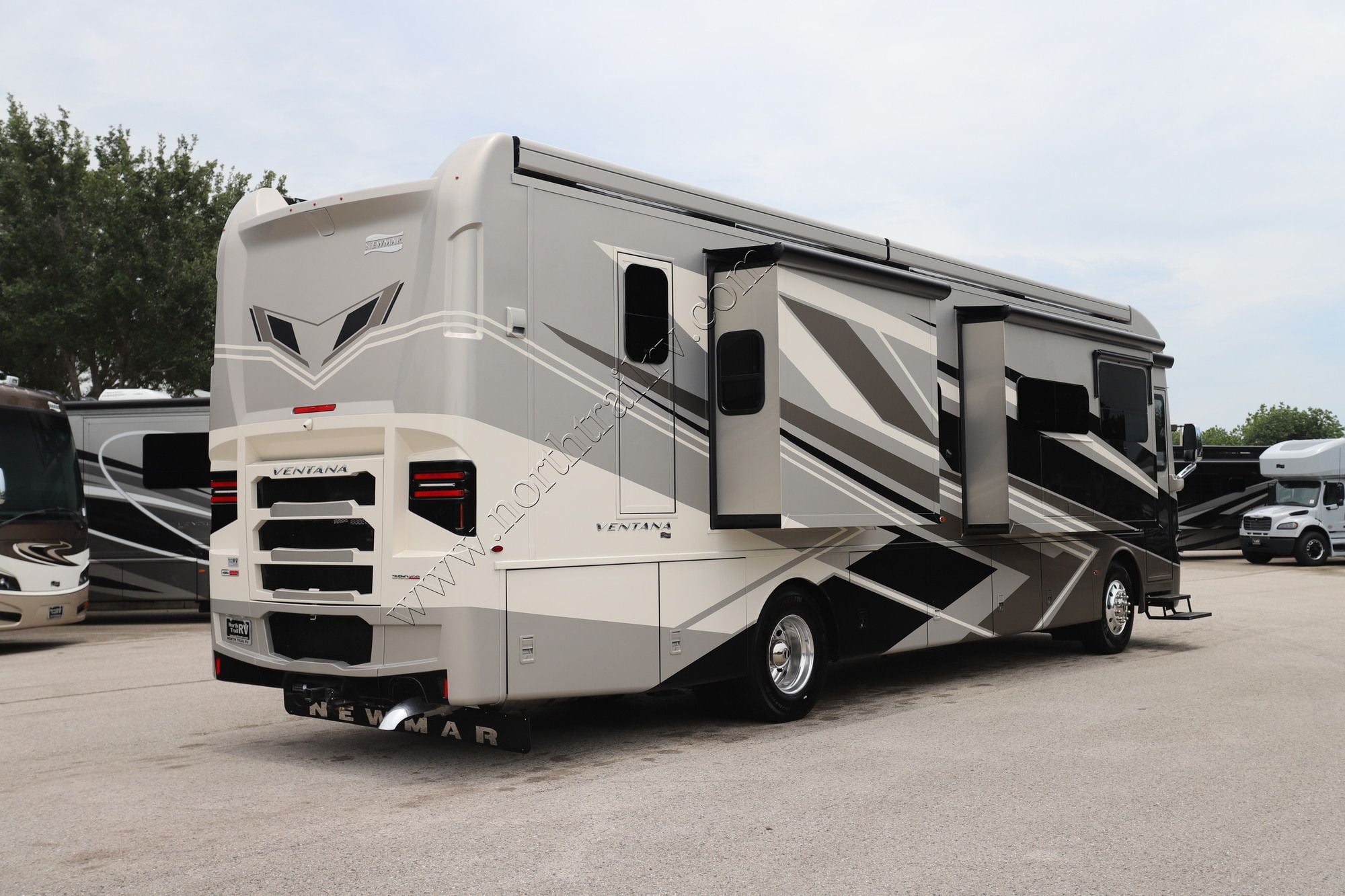 New 2027 Newmar Ventana 3809 Class A  For Sale