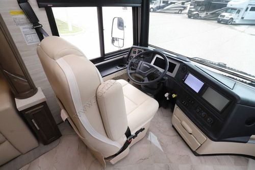 2027 Newmar Ventana 3809