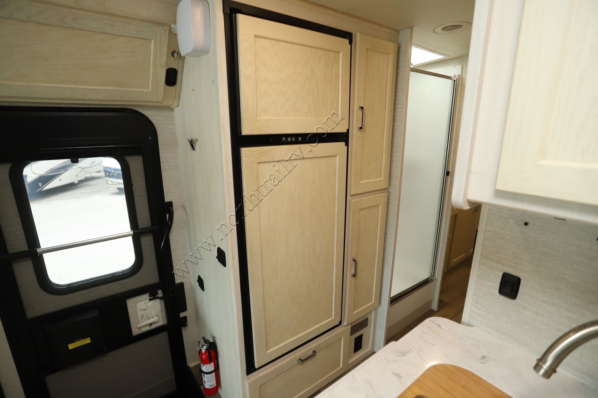 Used 2021 Winnebago Adventurer 30T Class A  For Sale
