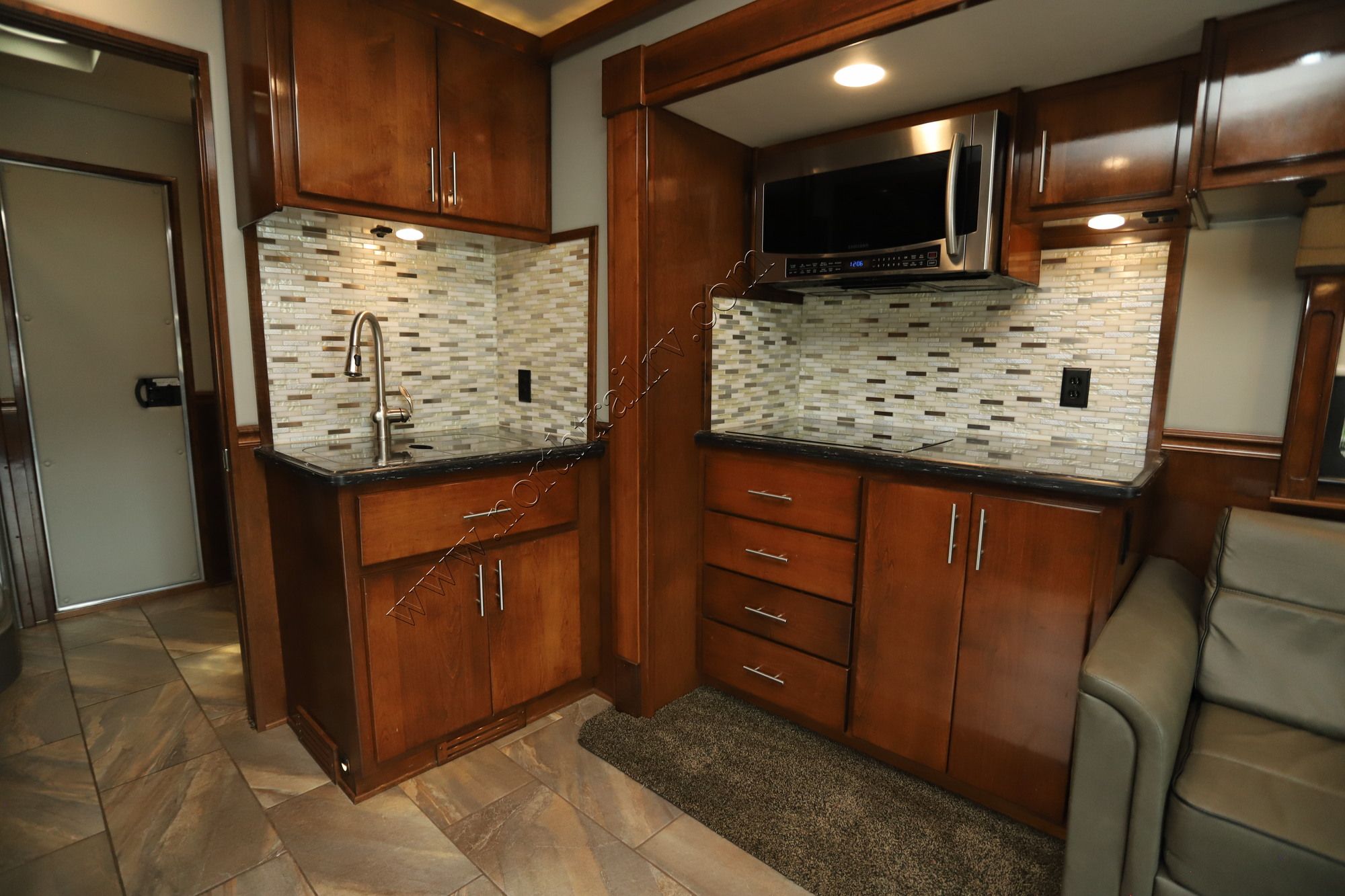 Used 2018 Renegade Rv Classic 1915AG Super C  For Sale